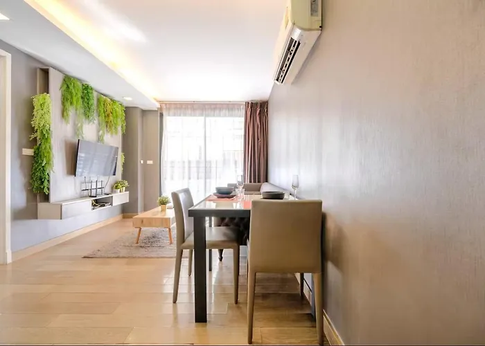 Dazzle Sukhumvit 방콕