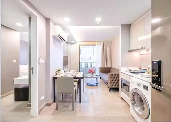 Dazzle Sukhumvit 아파트 *
