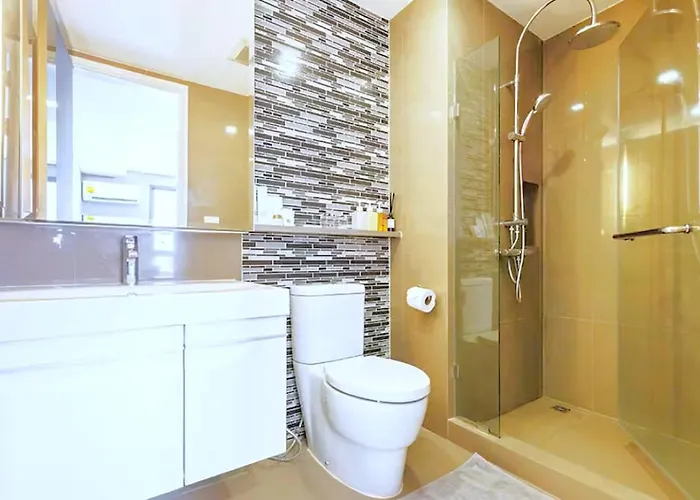 Dazzle Sukhumvit 아파트 *