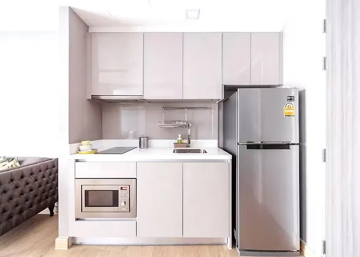 Dazzle Sukhumvit 아파트