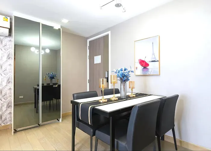Dazzle Sukhumvit *